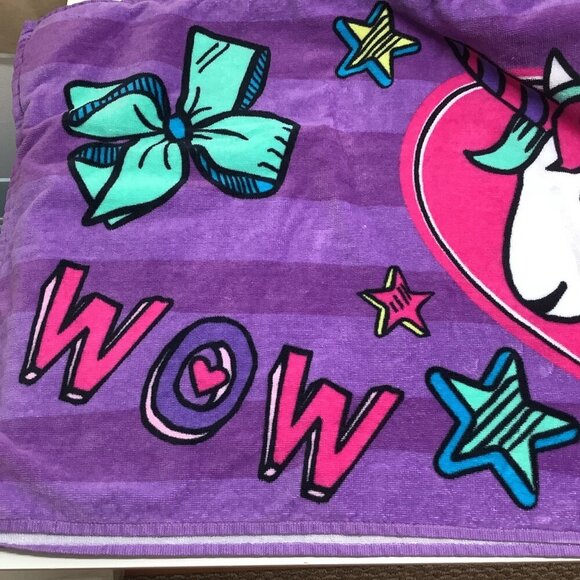 JoJo Siwa Hooded Beach Pool Bath Towel Purple Unicorn Hearts & Hair BowsPreloved - Picture 3 of 4